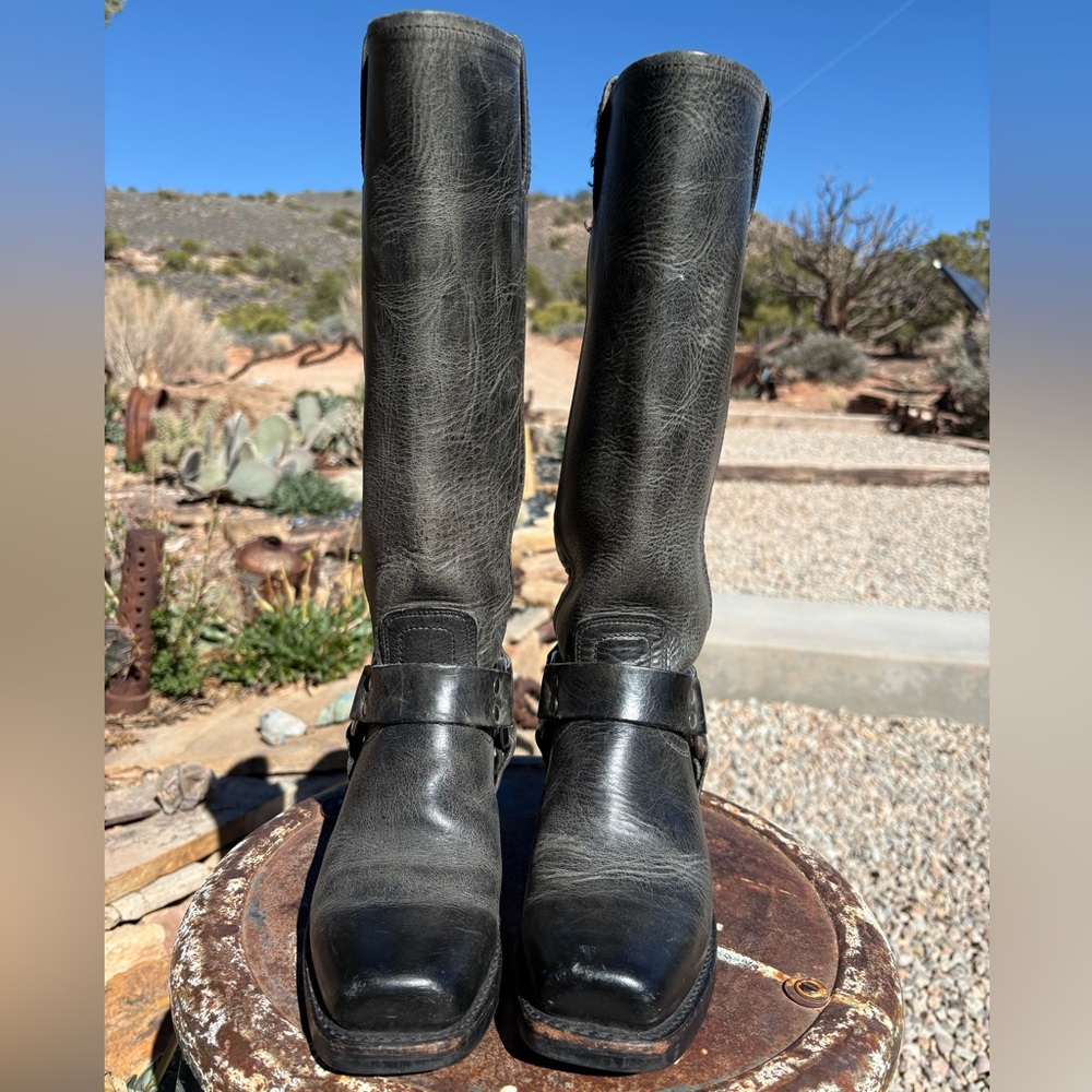 FRYE🇺🇸 15R Harness Tall Boots - Picture 6 of 16
